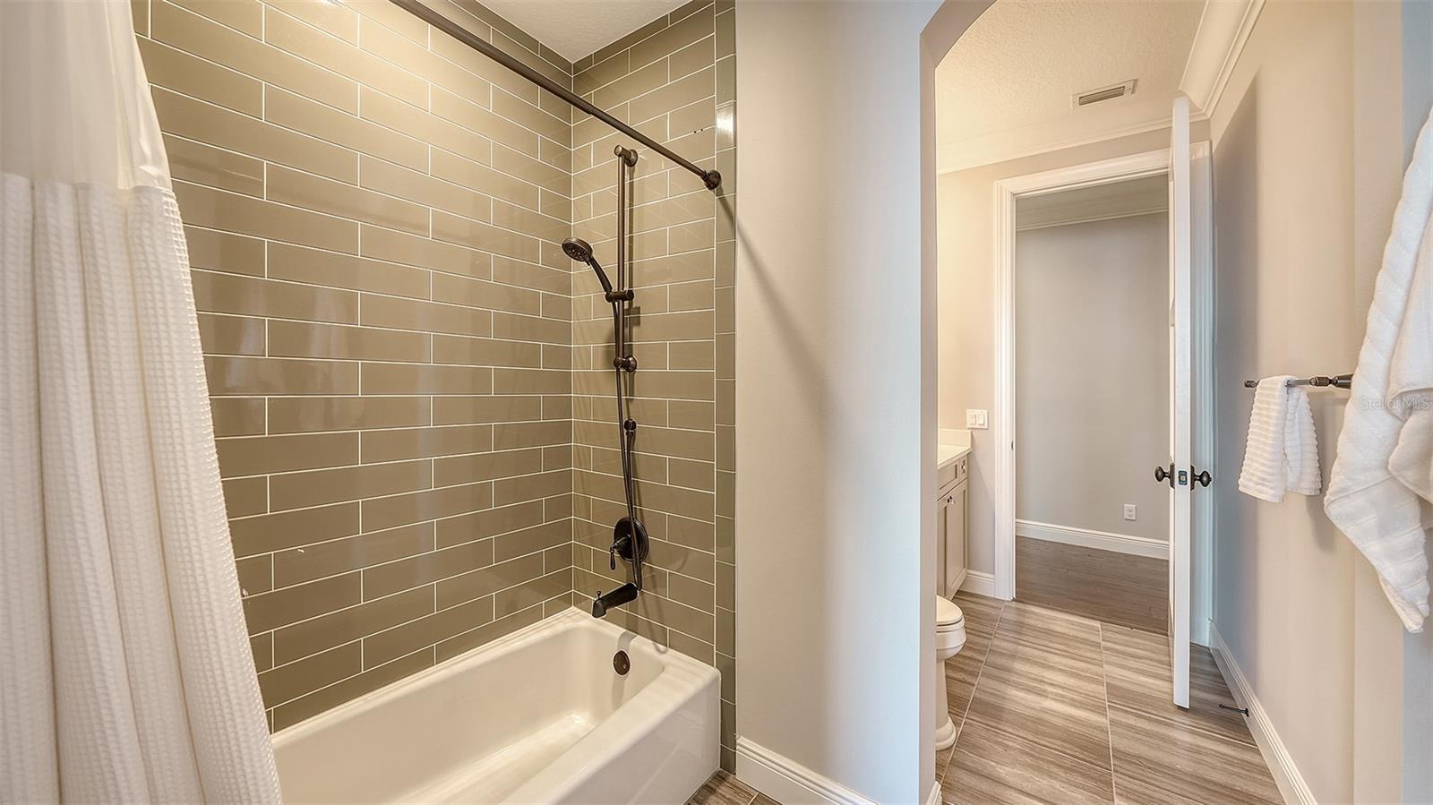 Image 82 of 100 For 313 Lookout Point Drive