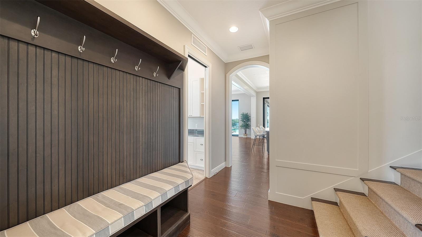 Image 91 of 100 For 313 Lookout Point Drive