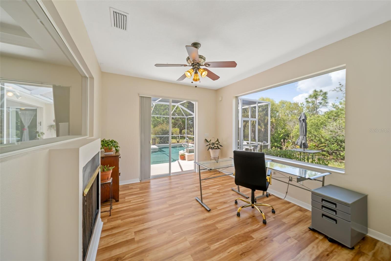 Image 22 of 53 For 10905 Bullrush Terrace