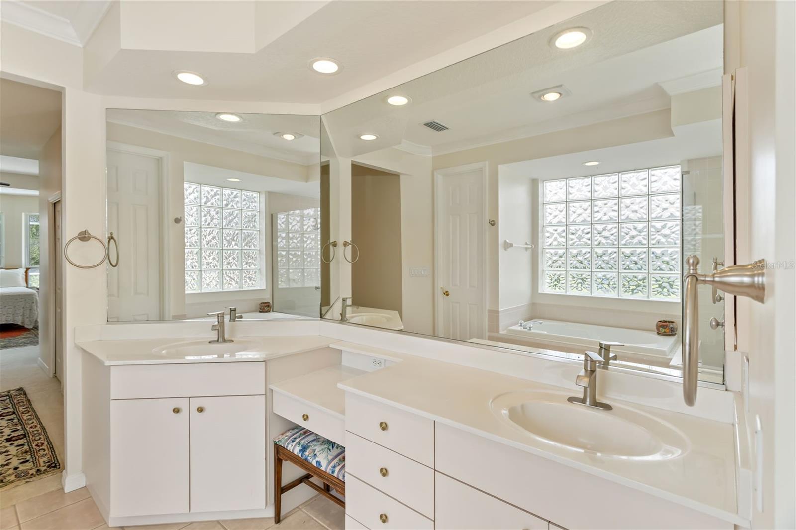 Image 30 of 53 For 10905 Bullrush Terrace