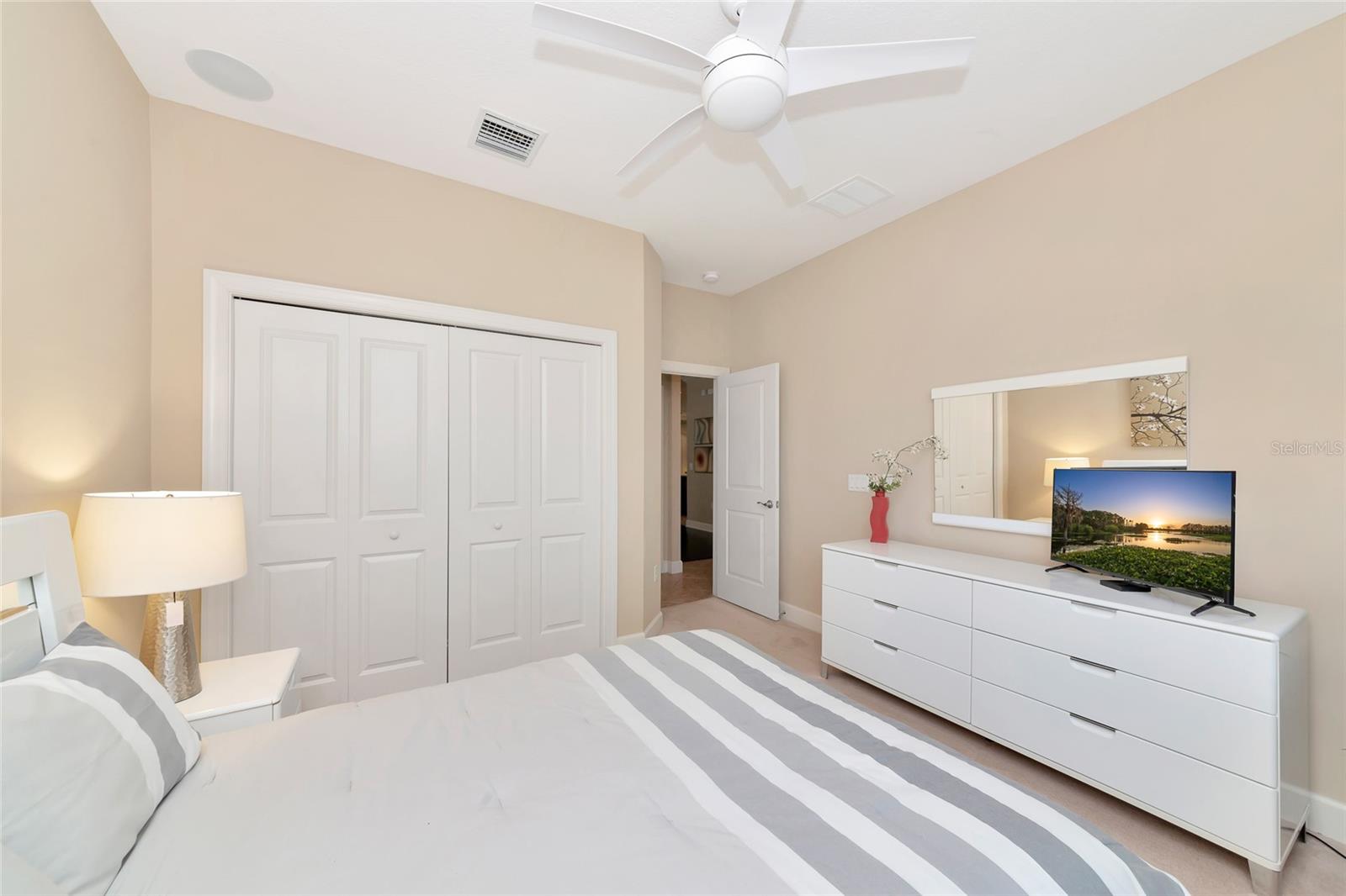 Image 32 of 70 For 12848 Del Corso Loop