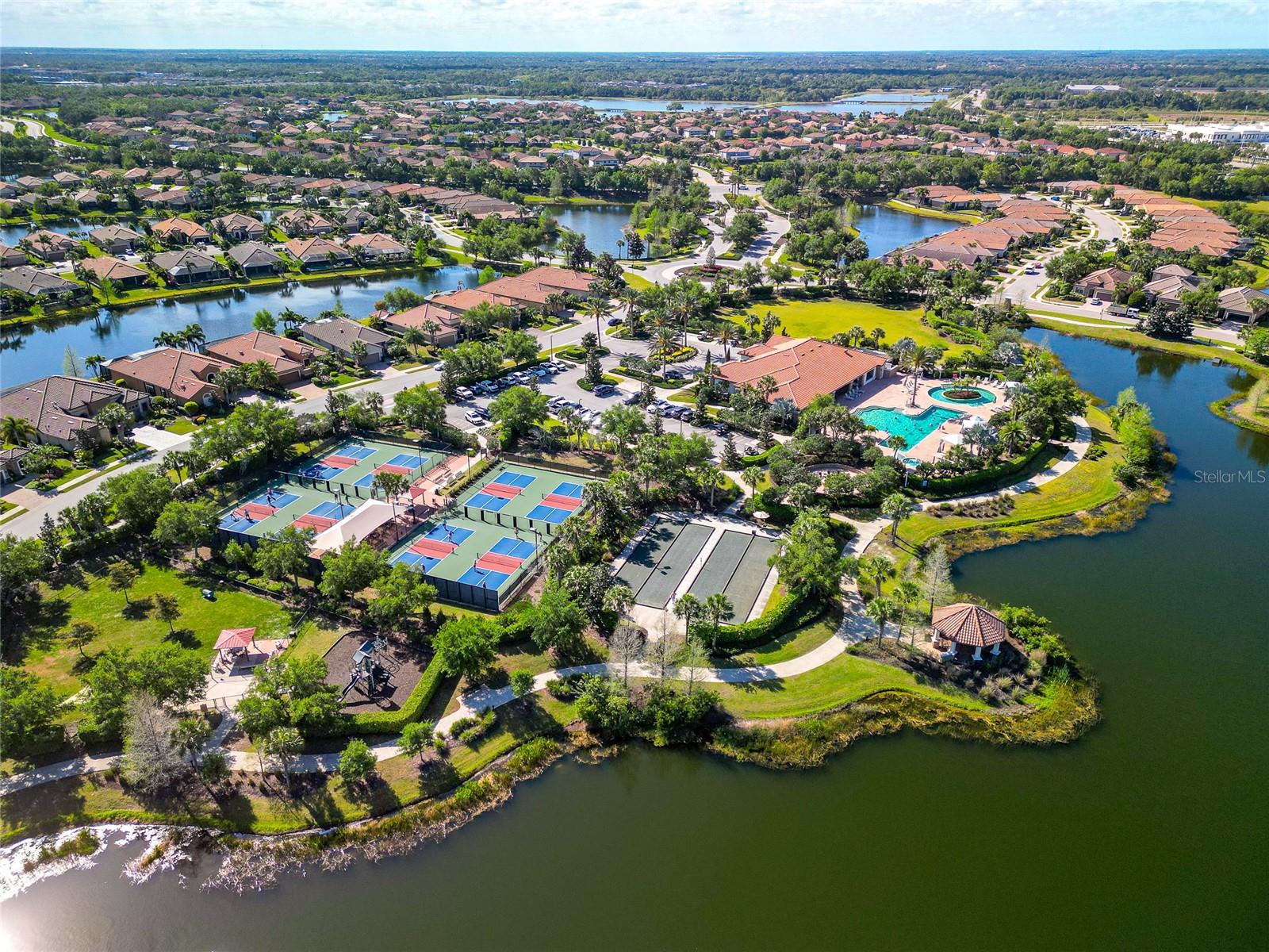 Image 52 of 70 For 12848 Del Corso Loop