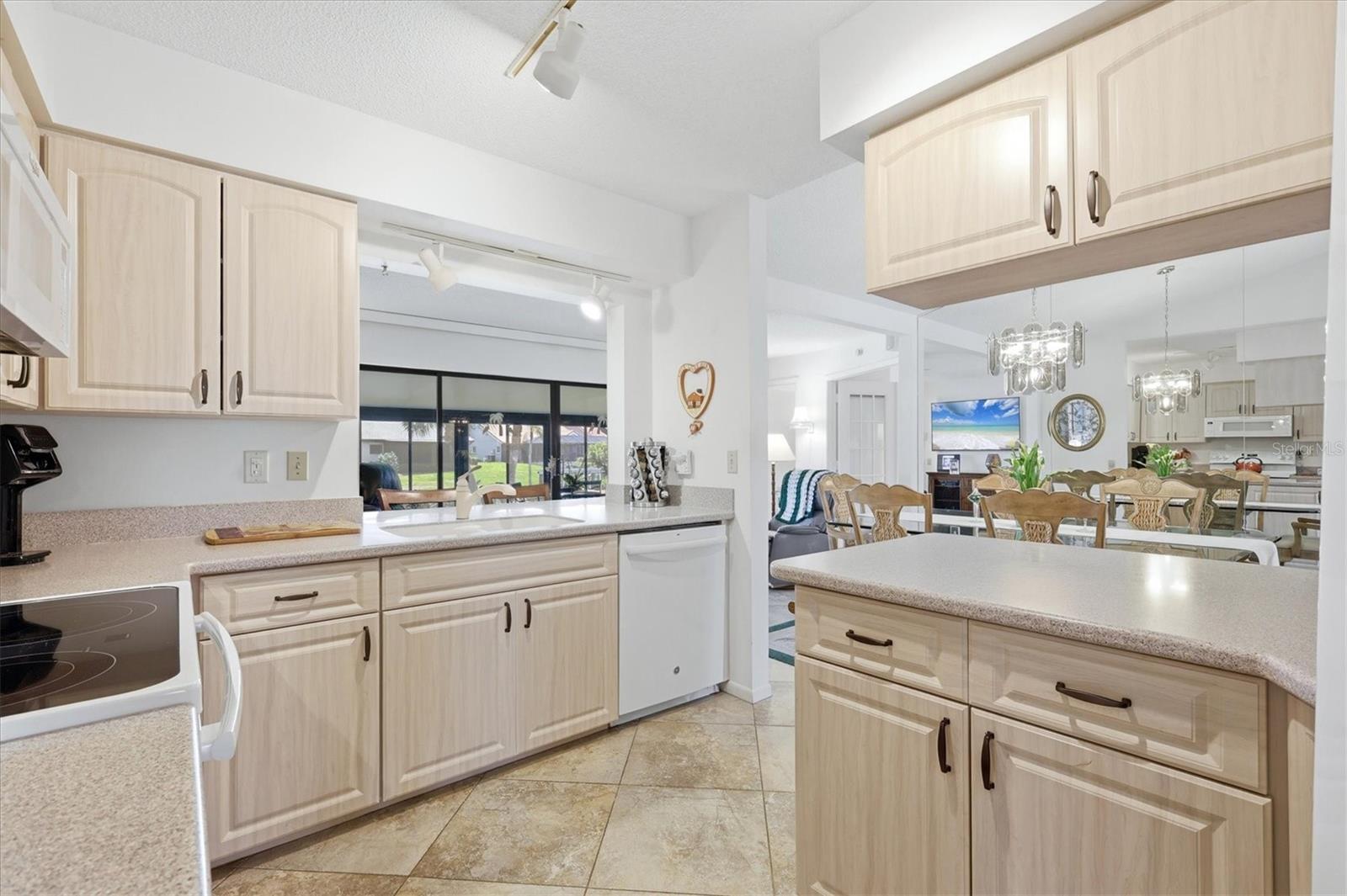 Image 10 of 45 For 140 Inlets Boulevard 140