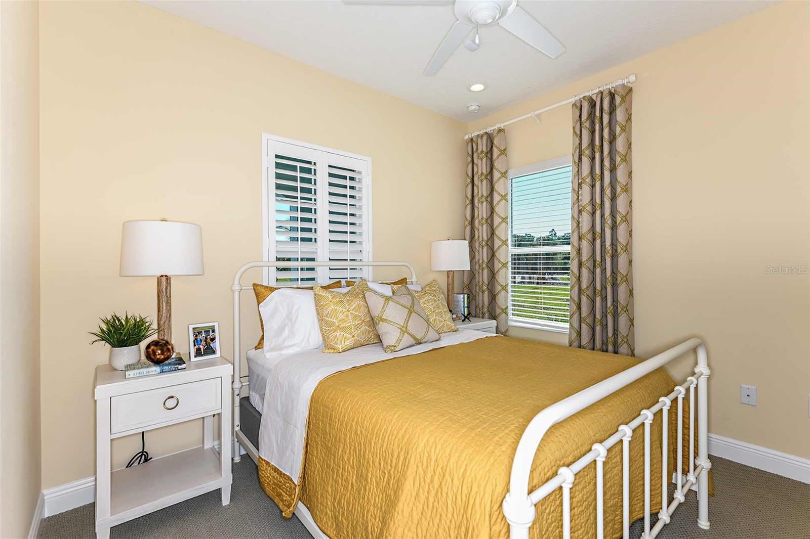 Image 17 of 23 For 10293 Lake Wales Circle