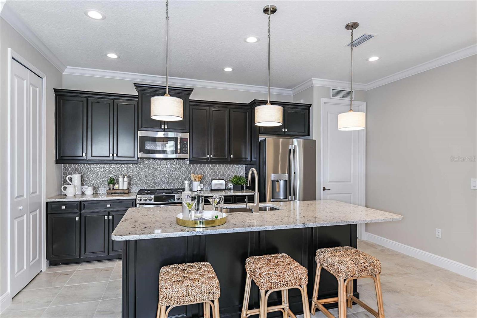 Image 20 of 23 For 10293 Lake Wales Circle