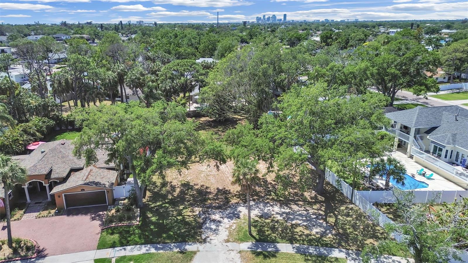 Image 4 of 6 For 5438 Bayou Grande Boulevard Ne