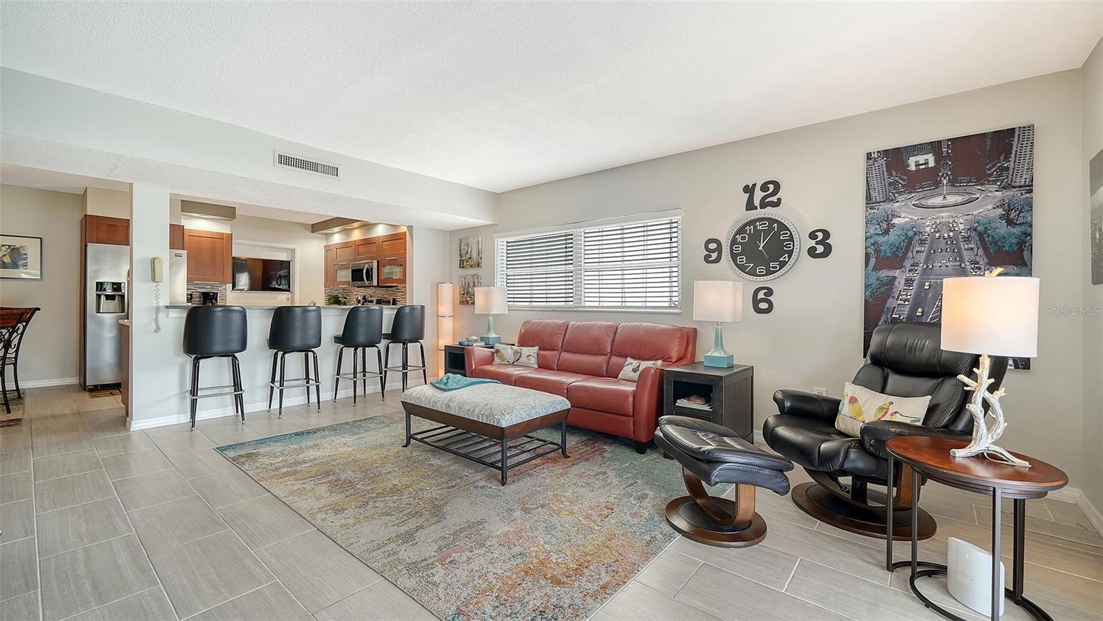 Image 21 of 68 For 225 Hourglass Way 202