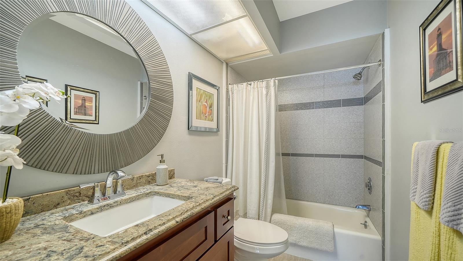 Image 33 of 68 For 225 Hourglass Way 202