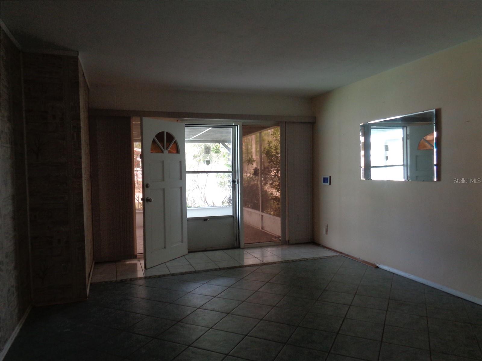 Image 10 of 37 For 1906 Dudley Place