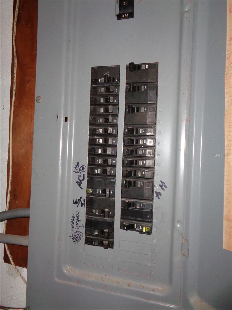 Image 23 of 37 For 1906 Dudley Place