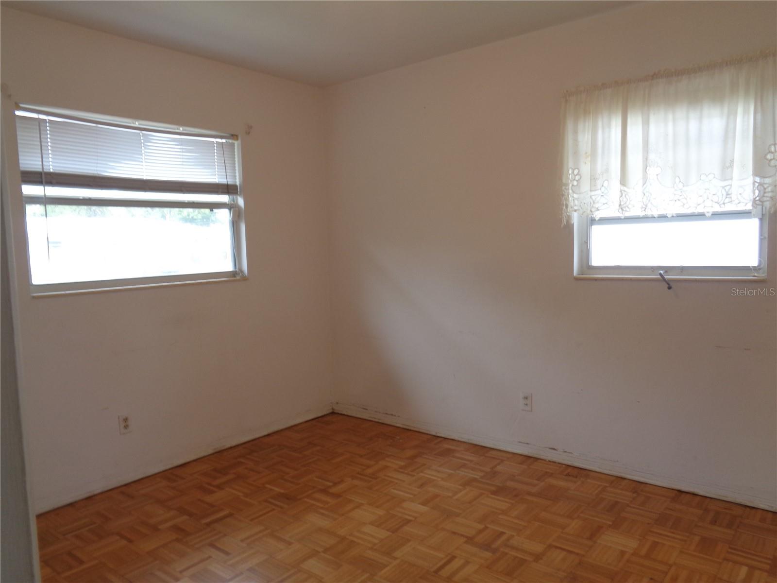 Image 30 of 37 For 1906 Dudley Place