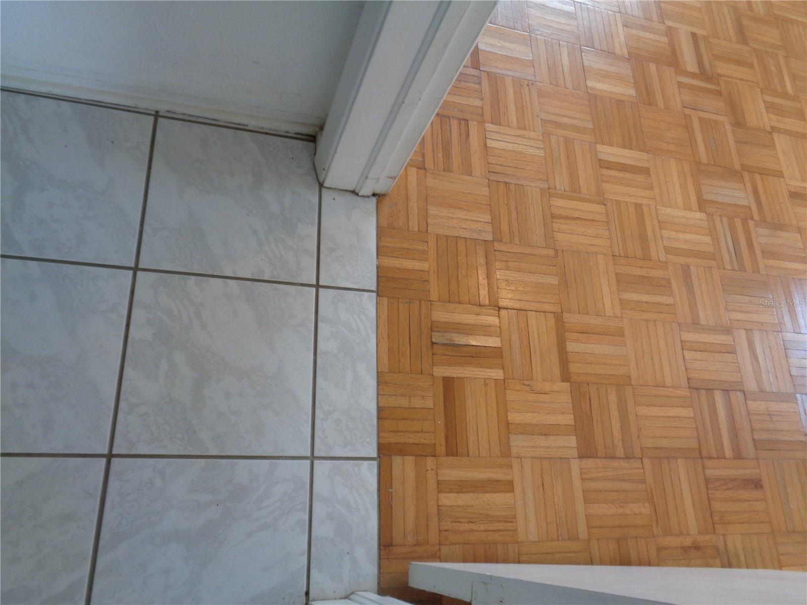 Image 31 of 37 For 1906 Dudley Place