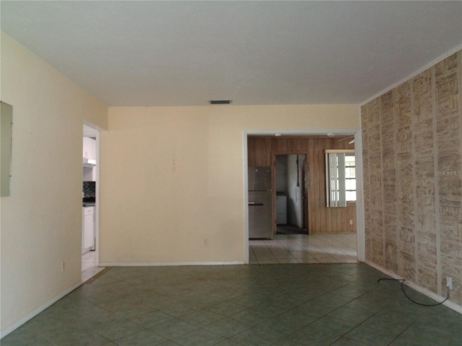 Image 9 of 37 For 1906 Dudley Place