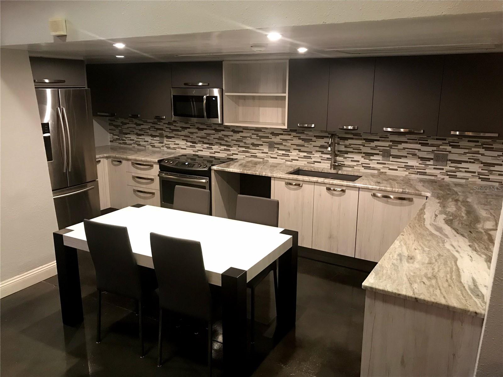 Image 16 of 28 For 2760 Coconut Bay Ln Lane 237