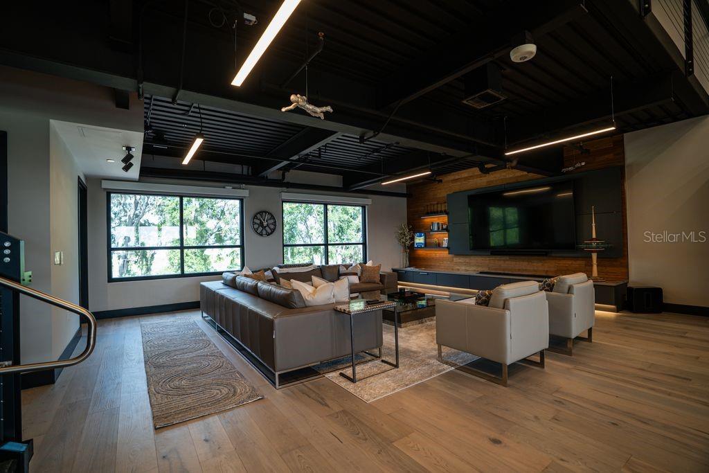 Image 19 of 22 For 7045 Tamiami Trail 102