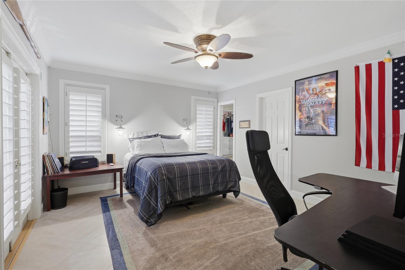 Image 16 of 35 For 4937 Landings Court