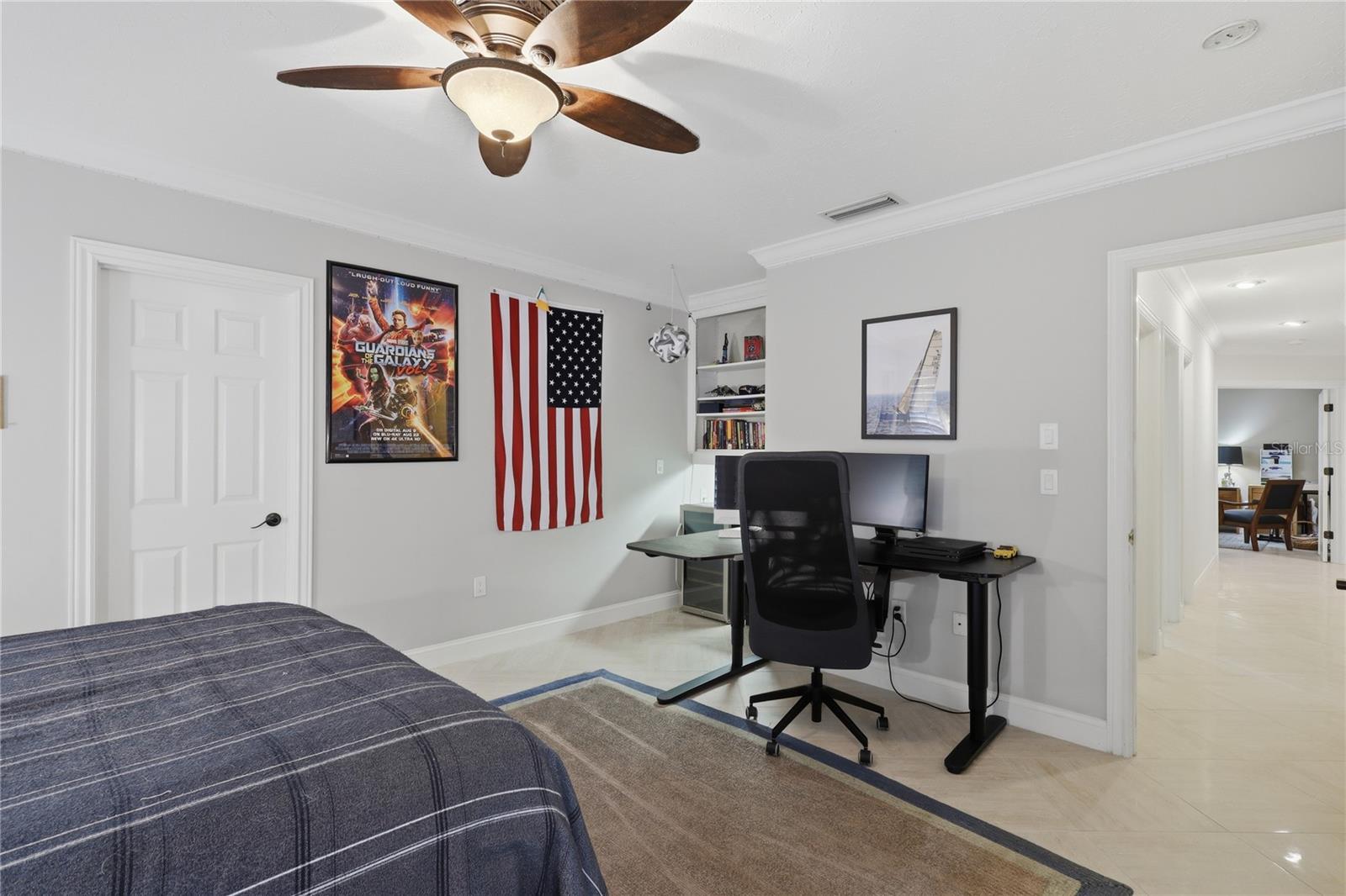 Image 17 of 35 For 4937 Landings Court