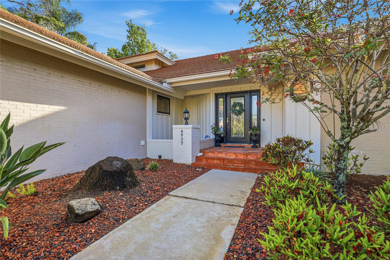 Image 3 of 35 For 4937 Landings Court