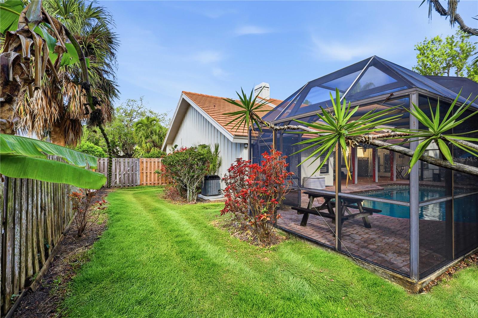 Image 30 of 35 For 4937 Landings Court