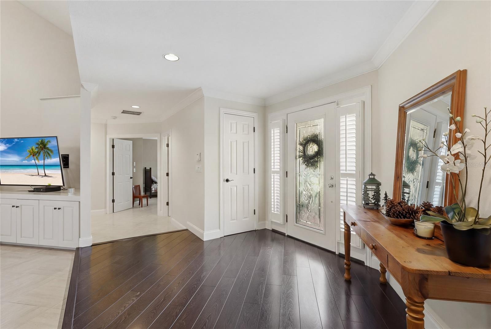 Image 4 of 35 For 4937 Landings Court