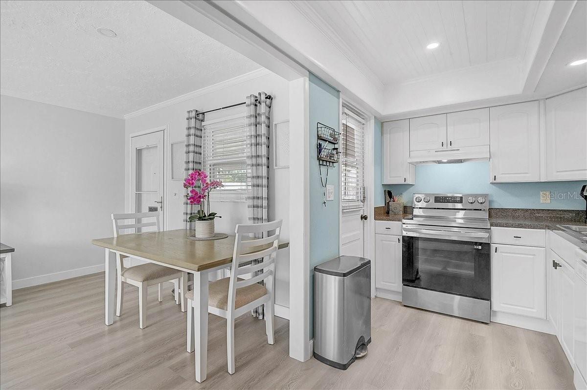 Image 5 of 40 For 2222 Orange Blossom Lane 2222