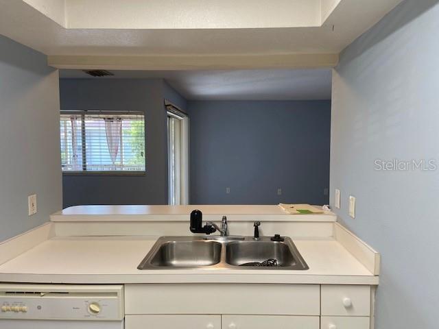 Image 5 of 16 For 2121 Wood Street 227