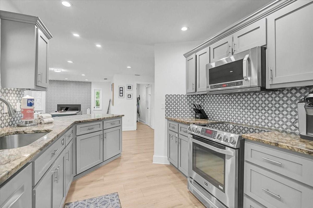 Image 15 of 46 For 3515 La Paloma Avenue