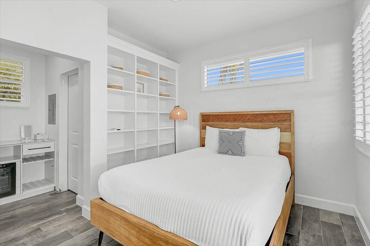 Image 23 of 46 For 3515 La Paloma Avenue