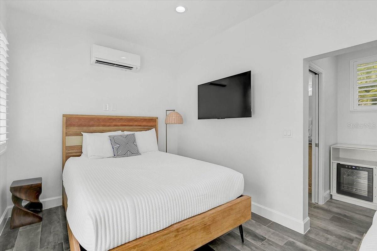 Image 24 of 46 For 3515 La Paloma Avenue