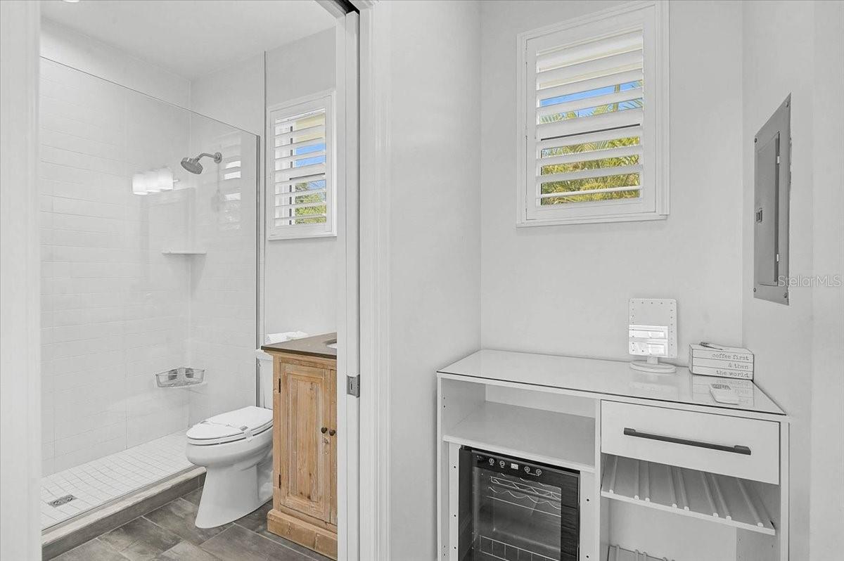 Image 25 of 46 For 3515 La Paloma Avenue