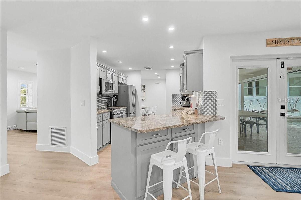 Image 4 of 46 For 3515 La Paloma Avenue