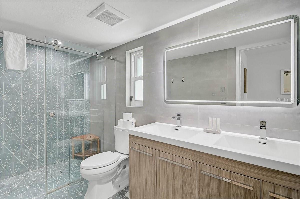 Image 8 of 46 For 3515 La Paloma Avenue