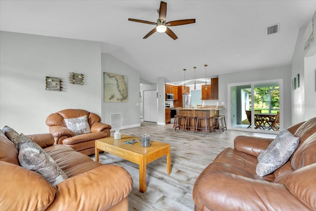 Image 22 of 50 For 3022 45th Way E