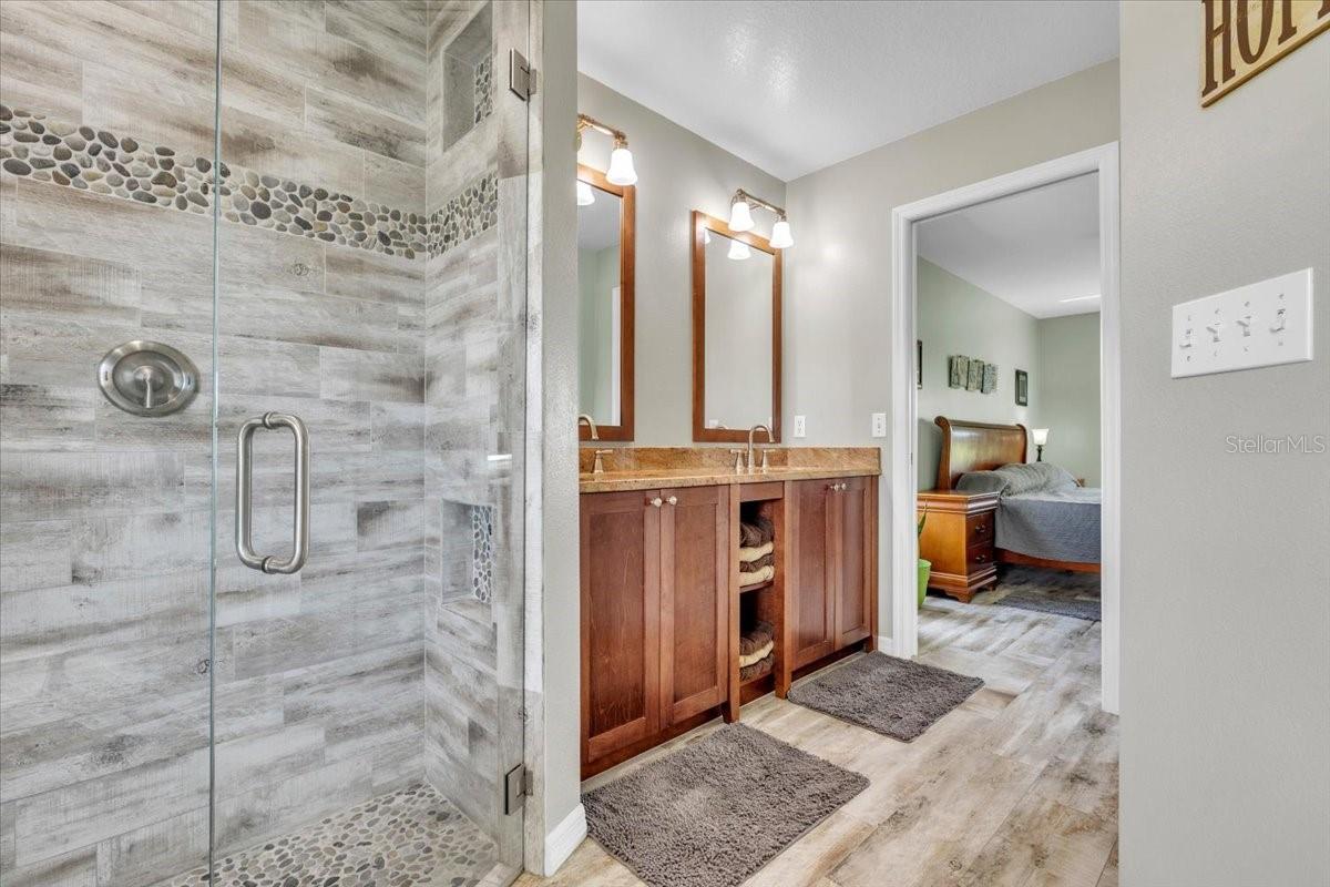 Image 32 of 50 For 3022 45th Way E