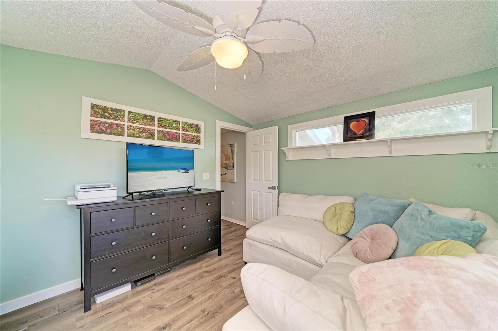 Image 20 of 47 For 238 Woodingham Trail