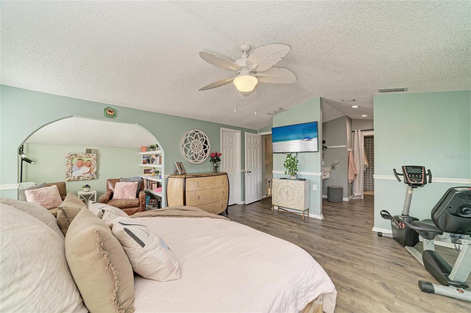 Image 23 of 47 For 238 Woodingham Trail