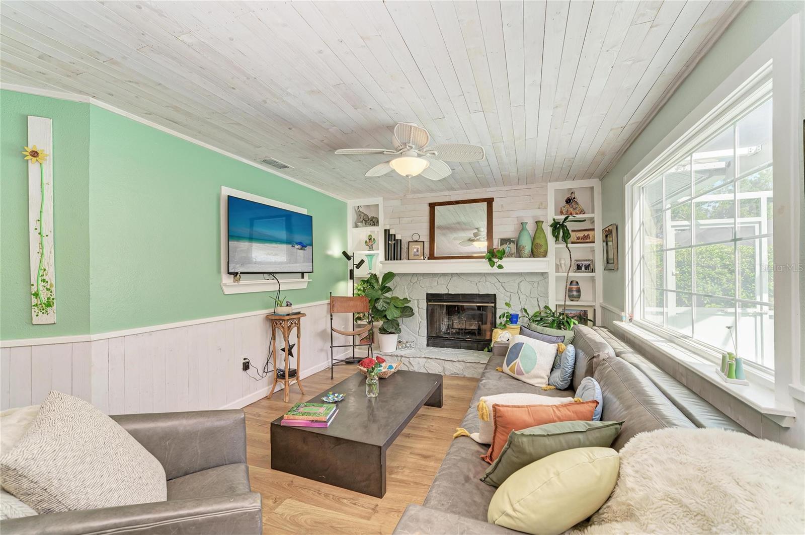 Image 8 of 47 For 238 Woodingham Trail