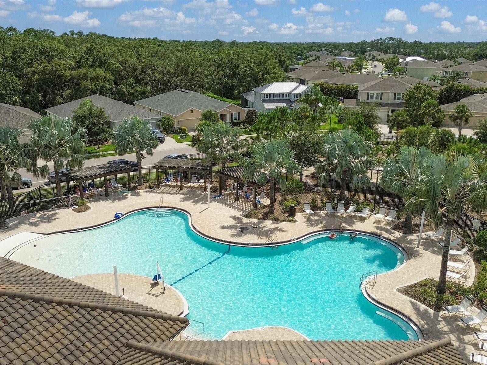 Listing photo id 14 for 15531 Trinity Fall Way