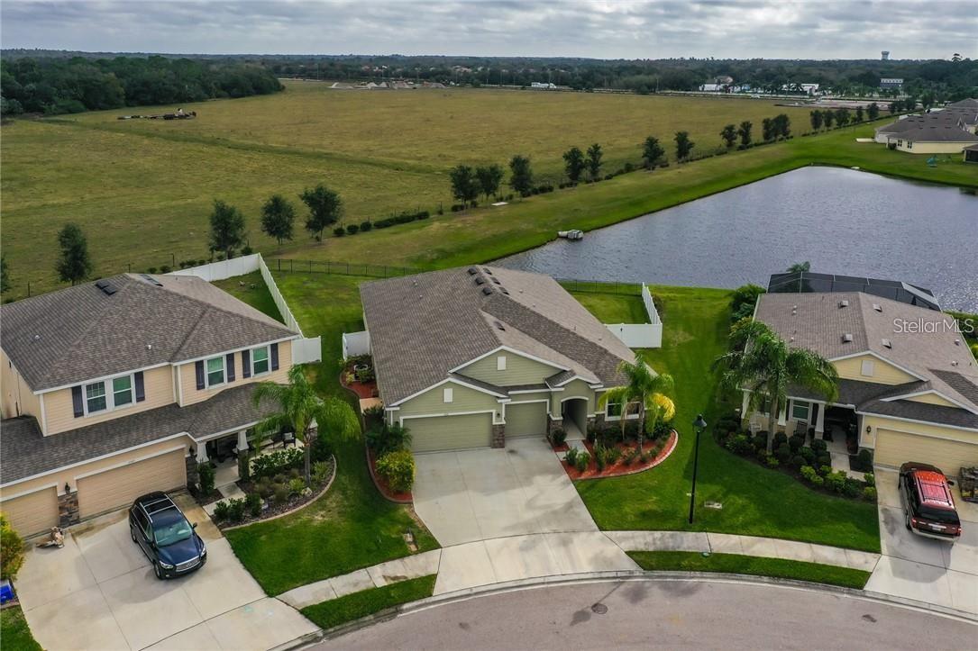 Listing photo id 0 for 15531 Trinity Fall Way