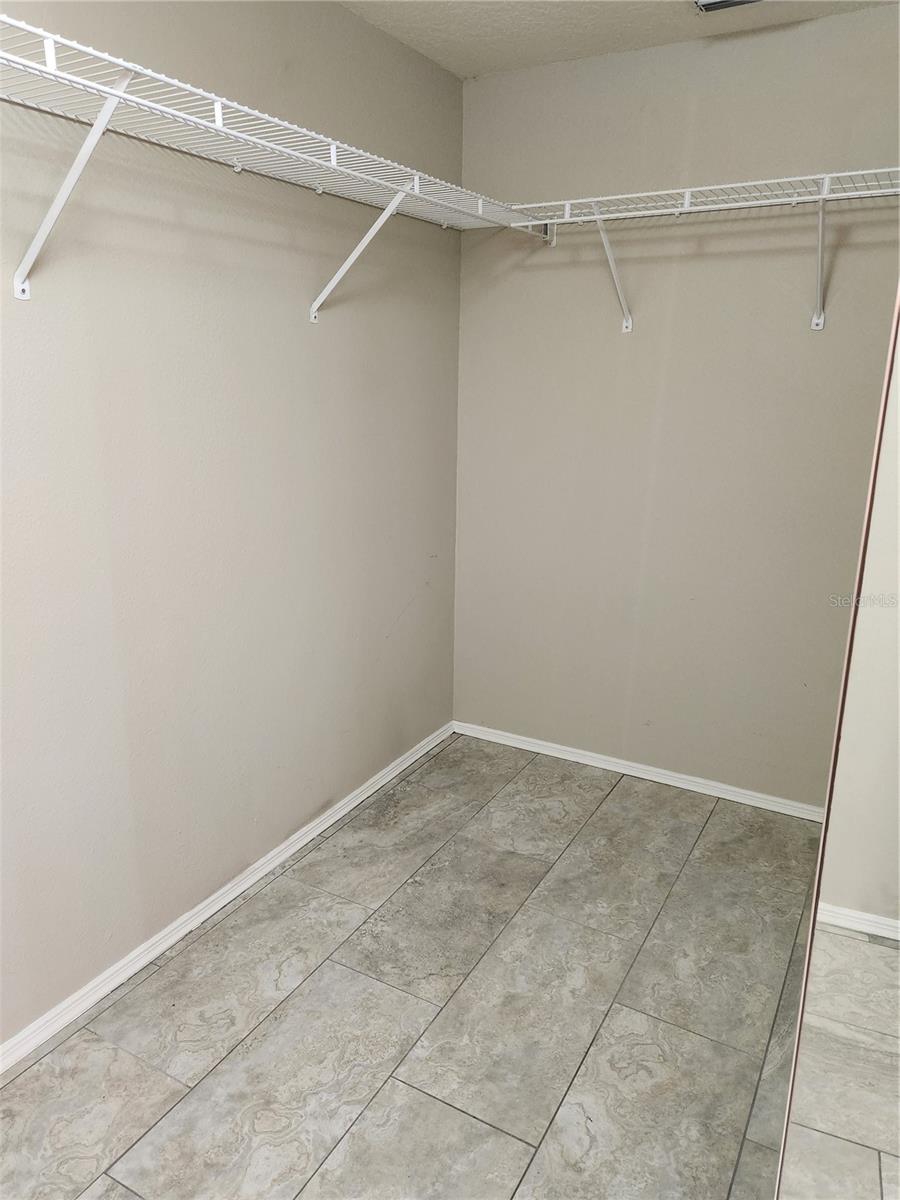 Image 17 of 36 For 6330 Green Oak Circle 6330