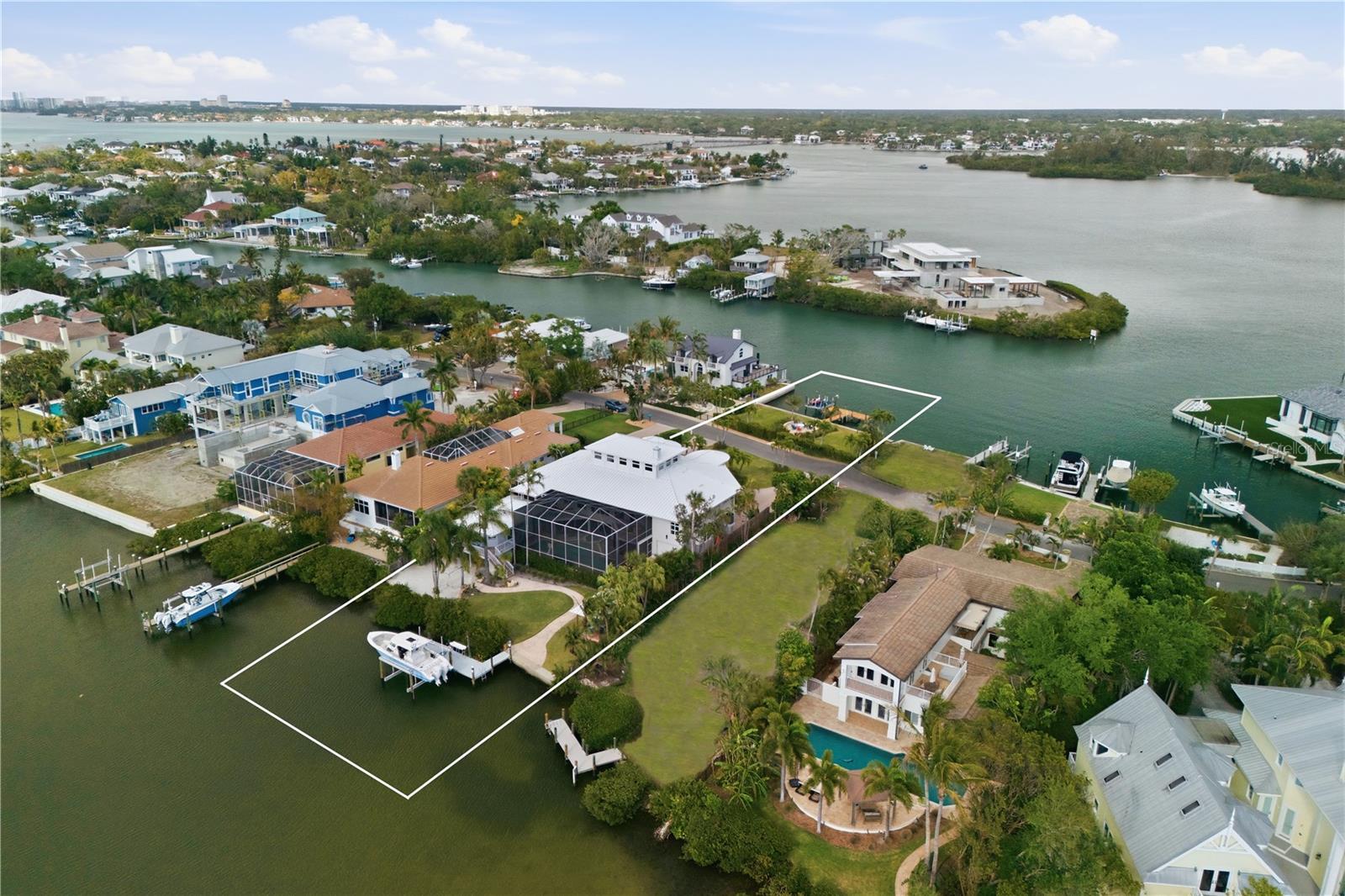 Listing photo id 9 for 4034 Roberts Point Road