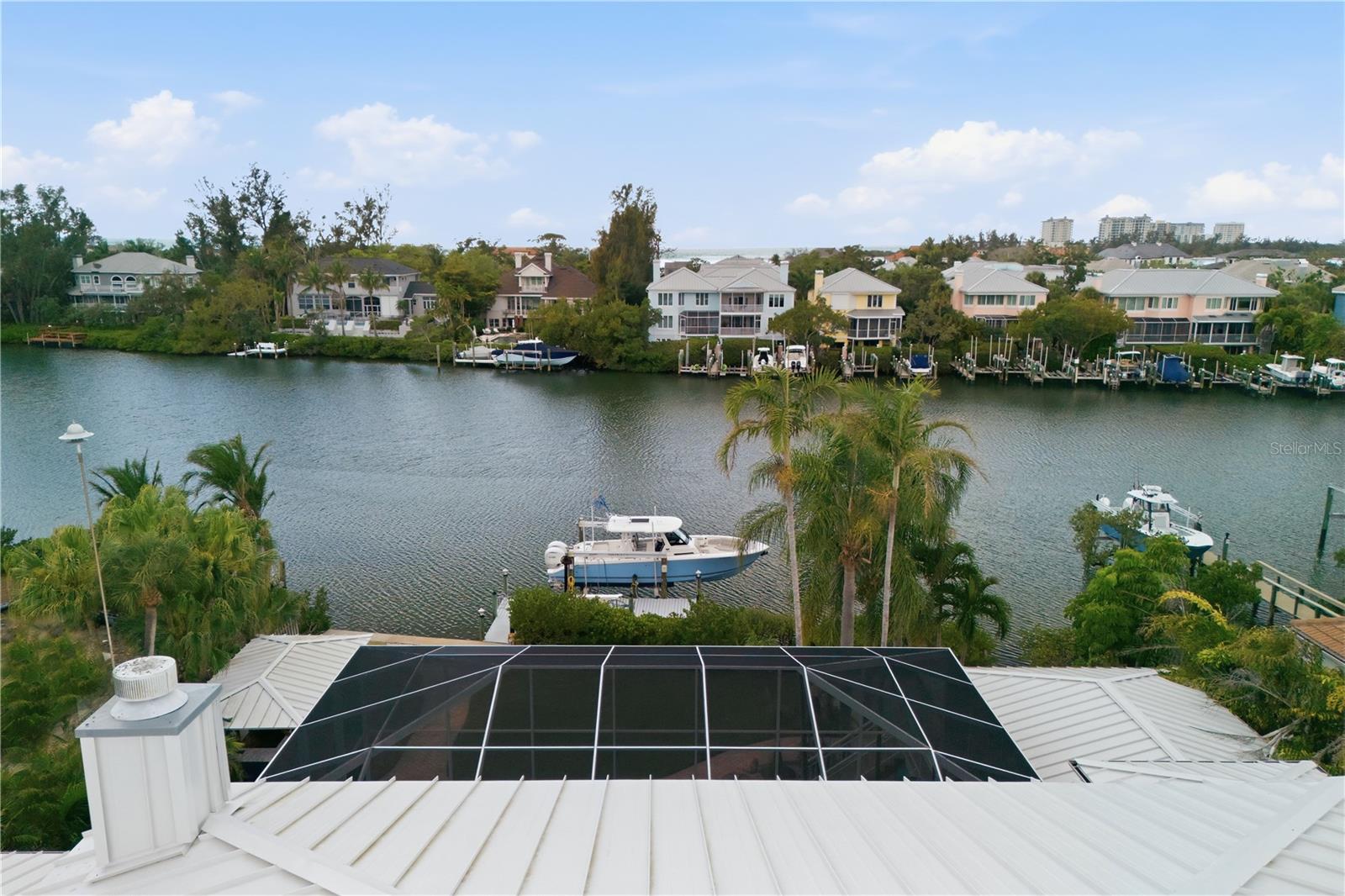 Listing photo id 13 for 4034 Roberts Point Road