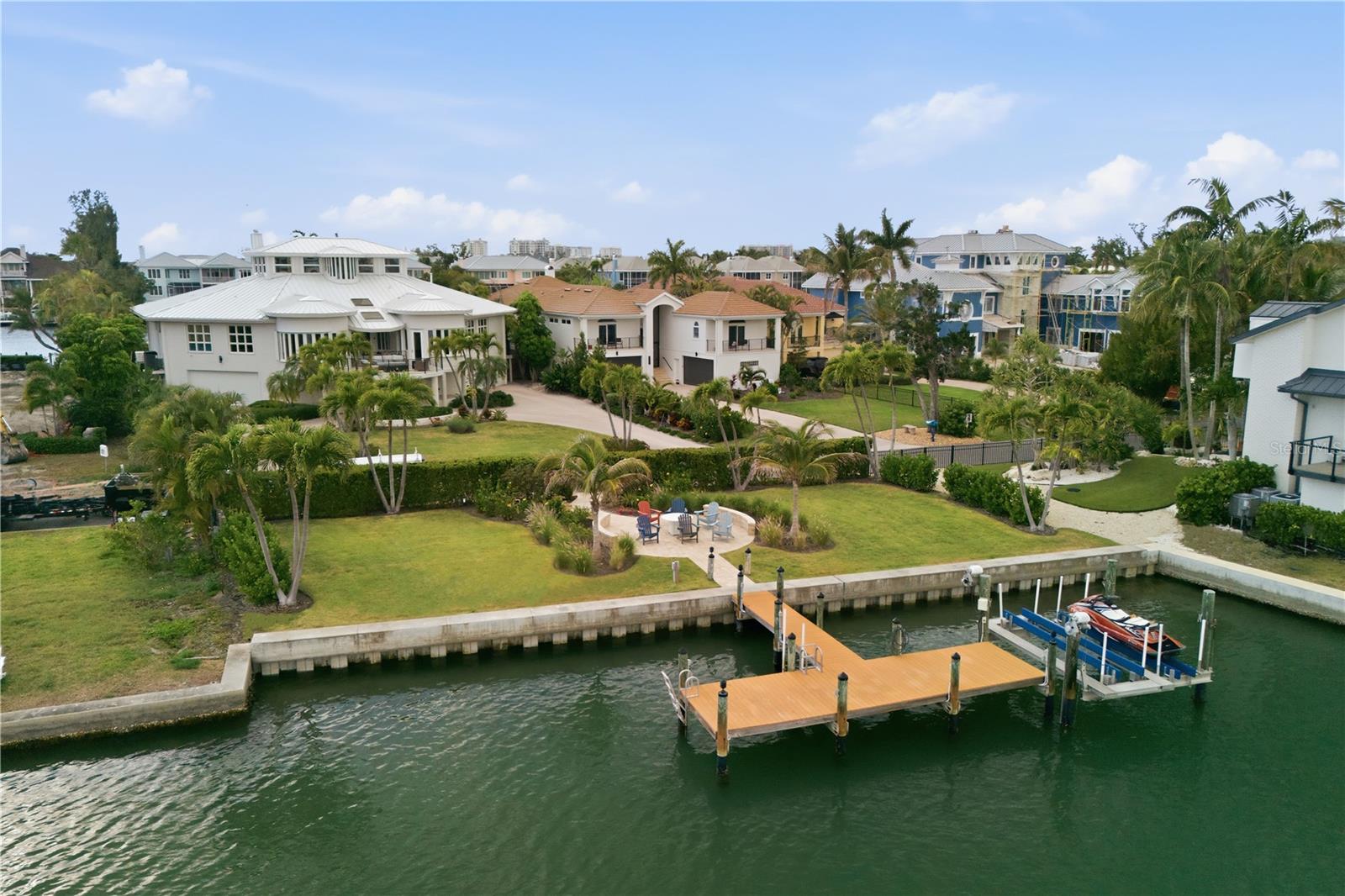 Listing photo id 16 for 4034 Roberts Point Road