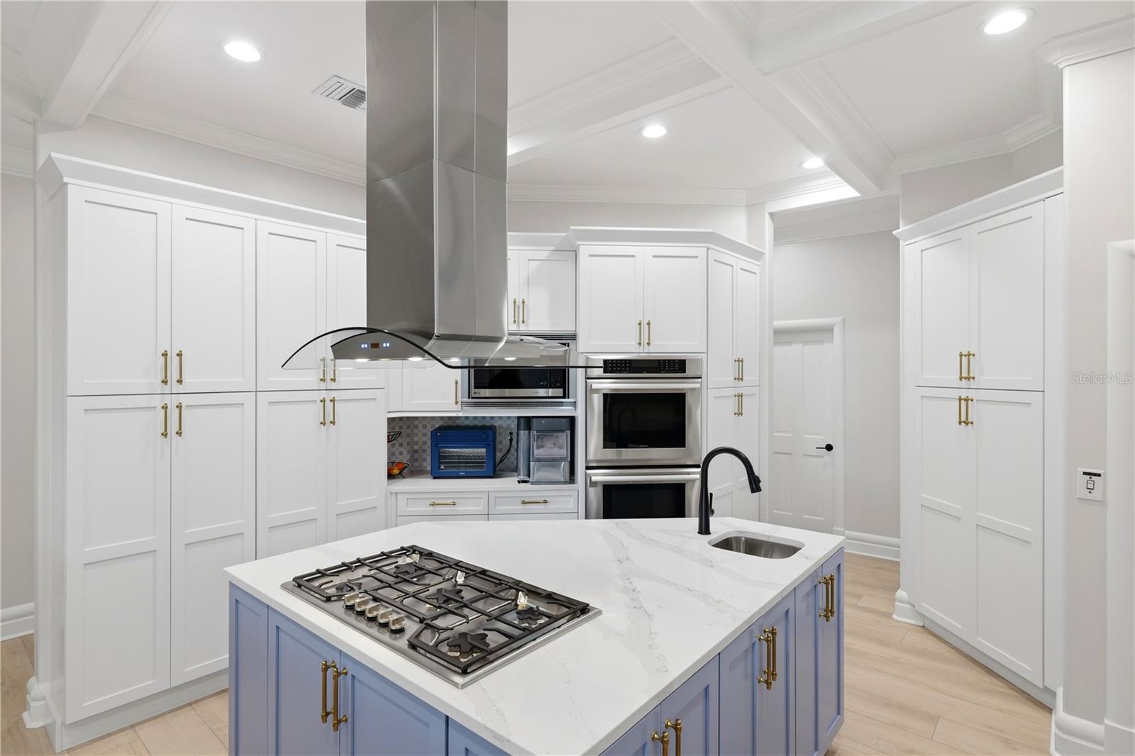 Listing photo id 45 for 4034 Roberts Point Road