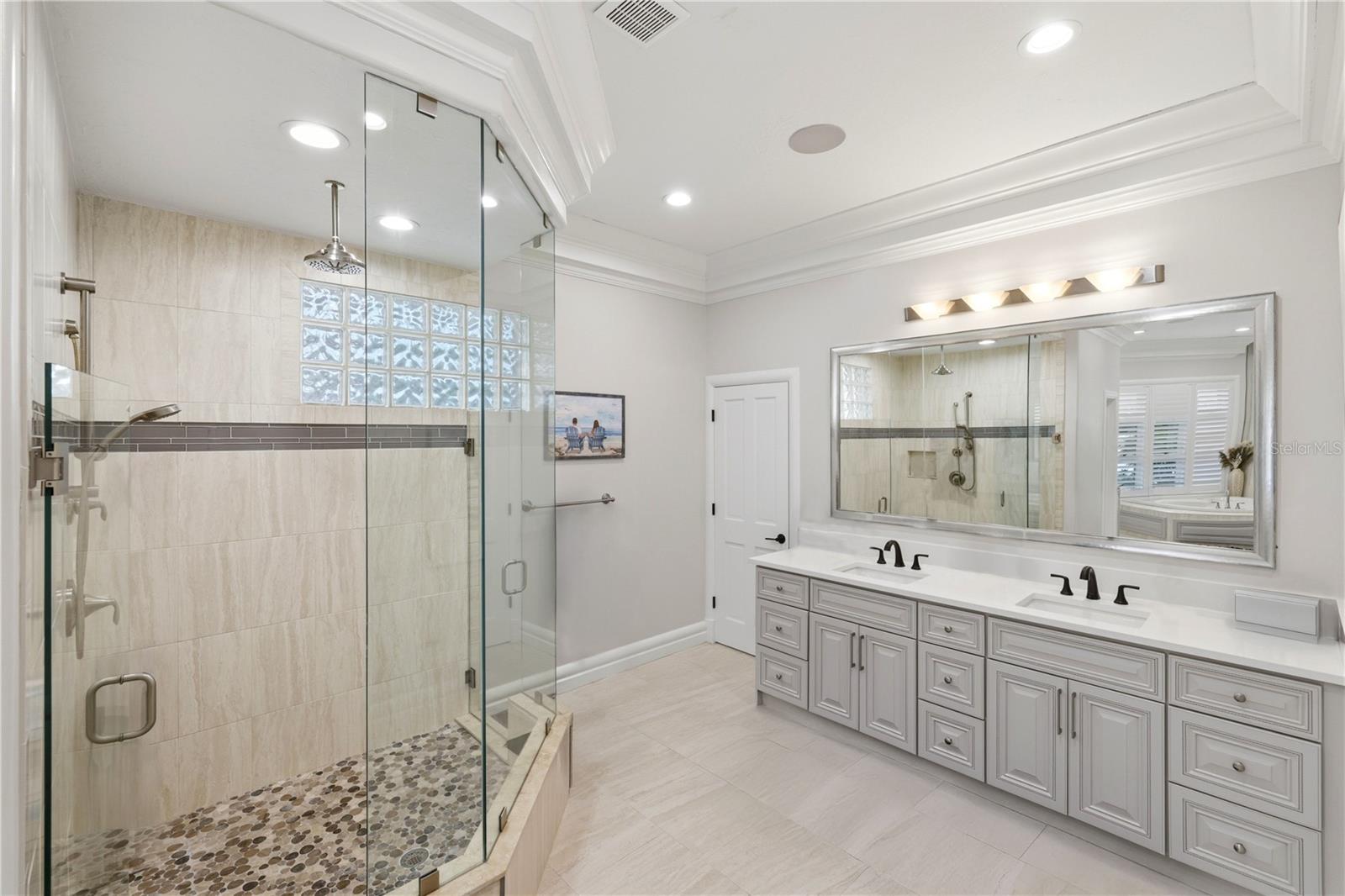 Listing photo id 56 for 4034 Roberts Point Road