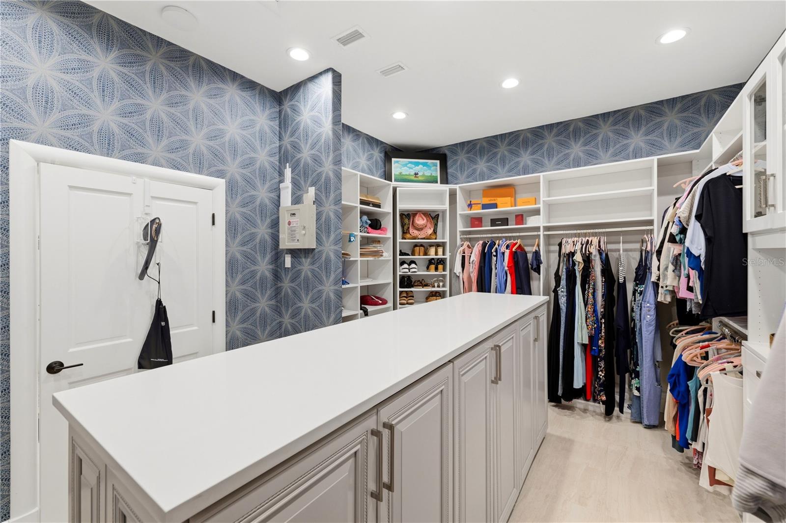 Listing photo id 59 for 4034 Roberts Point Road