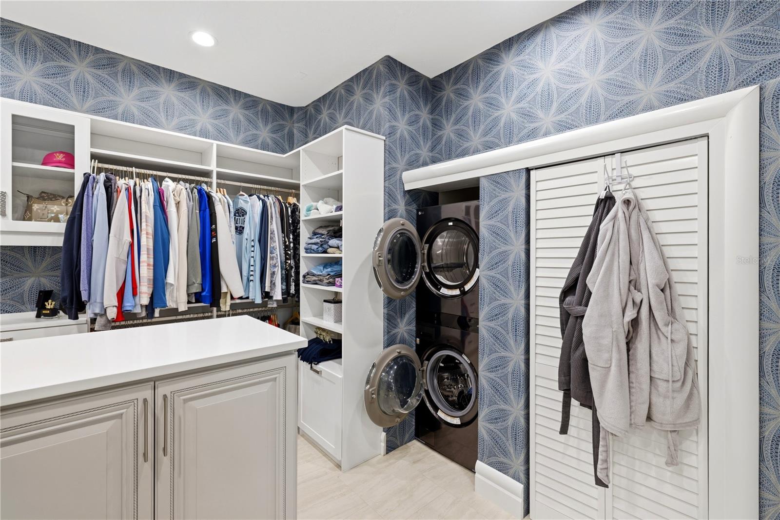 Listing photo id 61 for 4034 Roberts Point Road