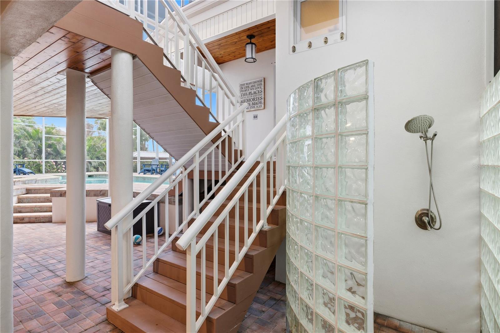 Listing photo id 77 for 4034 Roberts Point Road