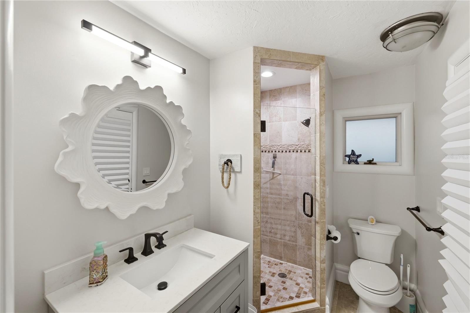 Listing photo id 80 for 4034 Roberts Point Road