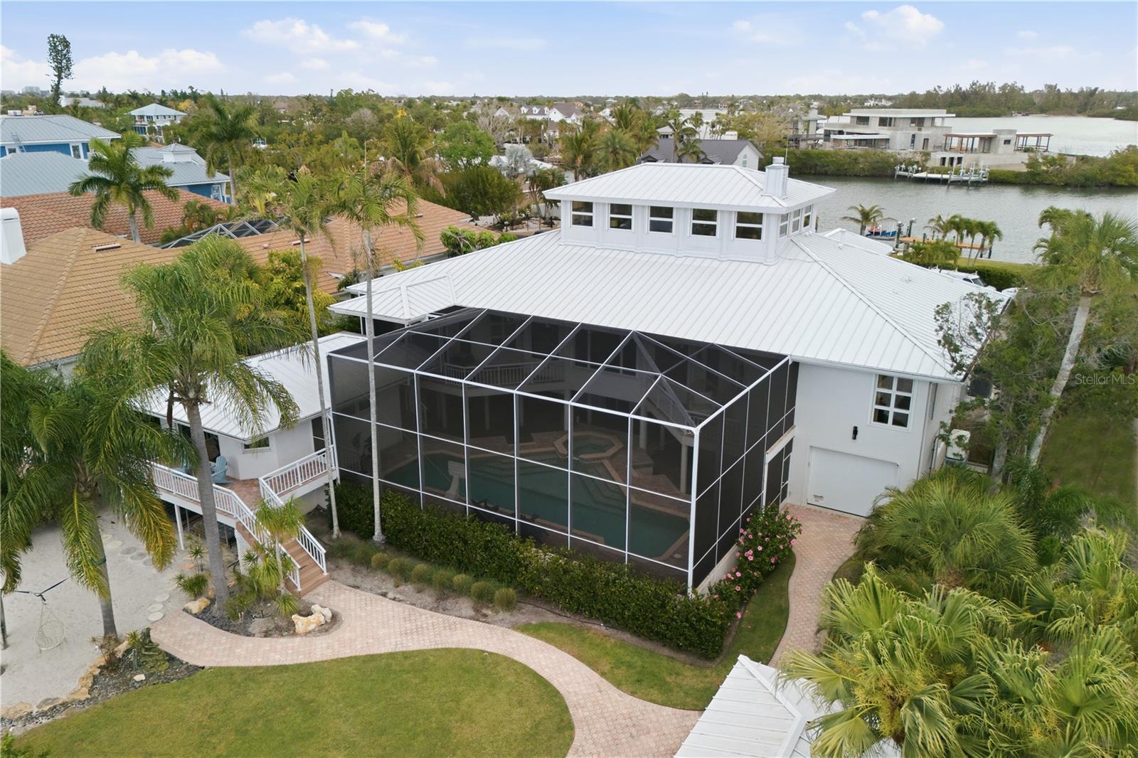 Listing photo id 81 for 4034 Roberts Point Road